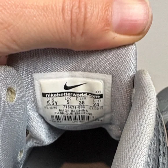 Nike LeBron Soldier IX Charcoal Gray High-Top Sneakers - Picture 7 of 11